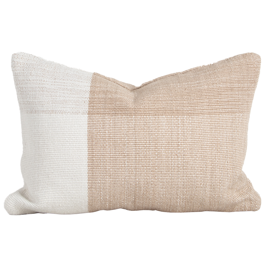 Outdoor Finn cushion almond 40 x 60cm