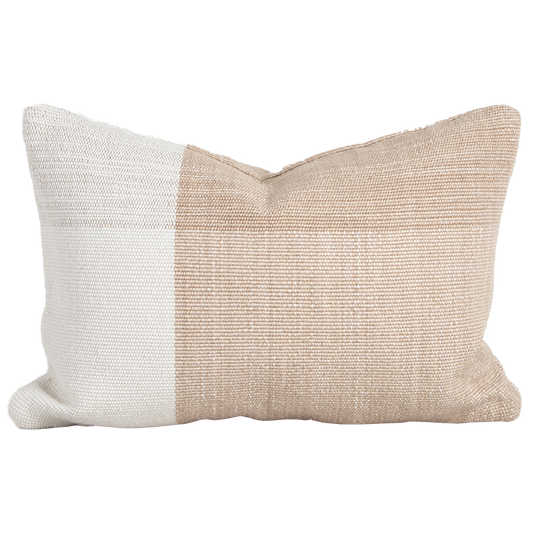 Outdoor Finn cushion almond 40 x 60cm